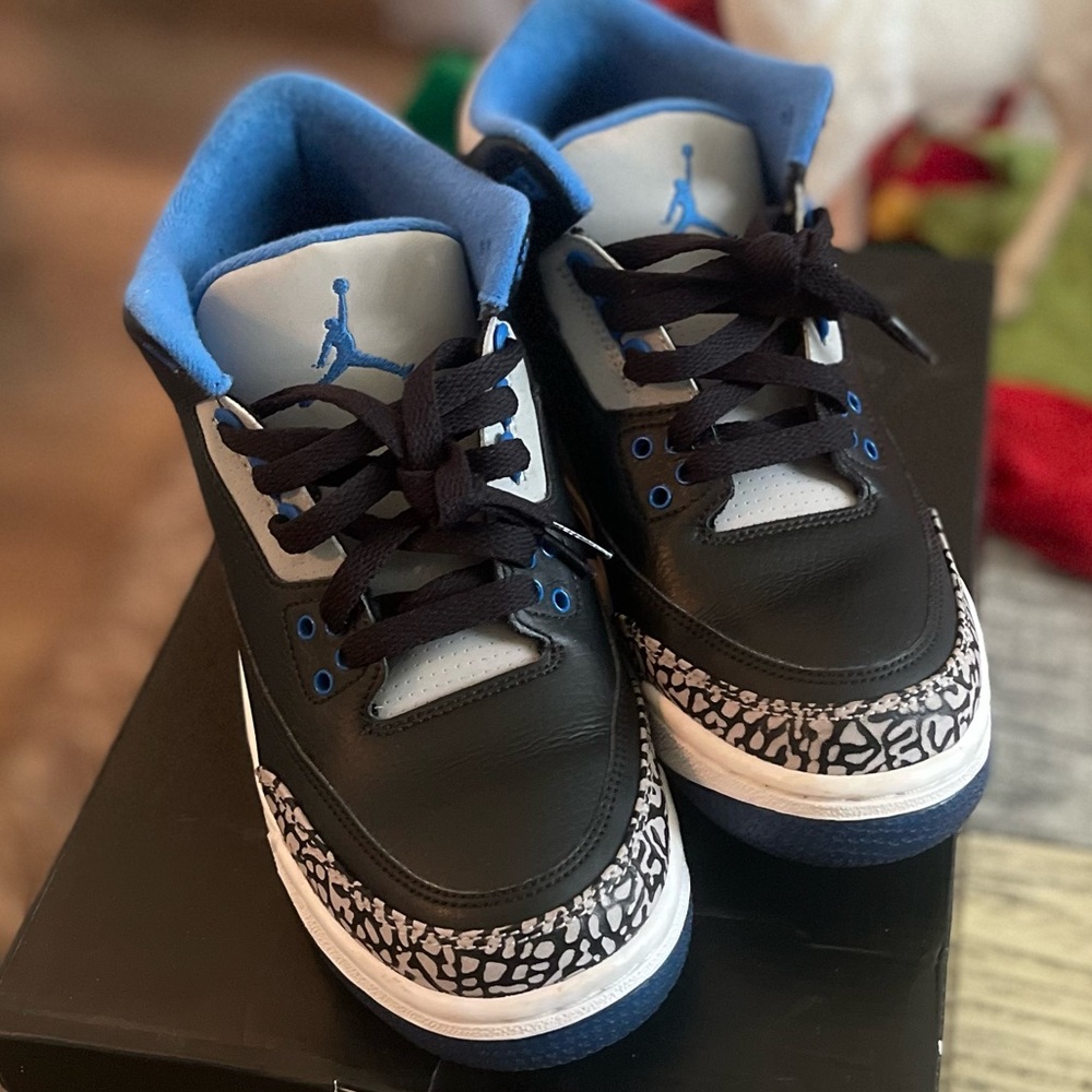 *USED* Air Jordan Retro III (3) Sport Blue 2014 - Size 7Y - 100% Authentic